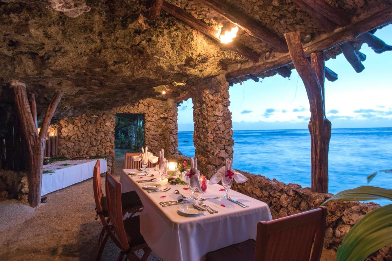 Savasi Island Resort Савусаву Екстериор снимка