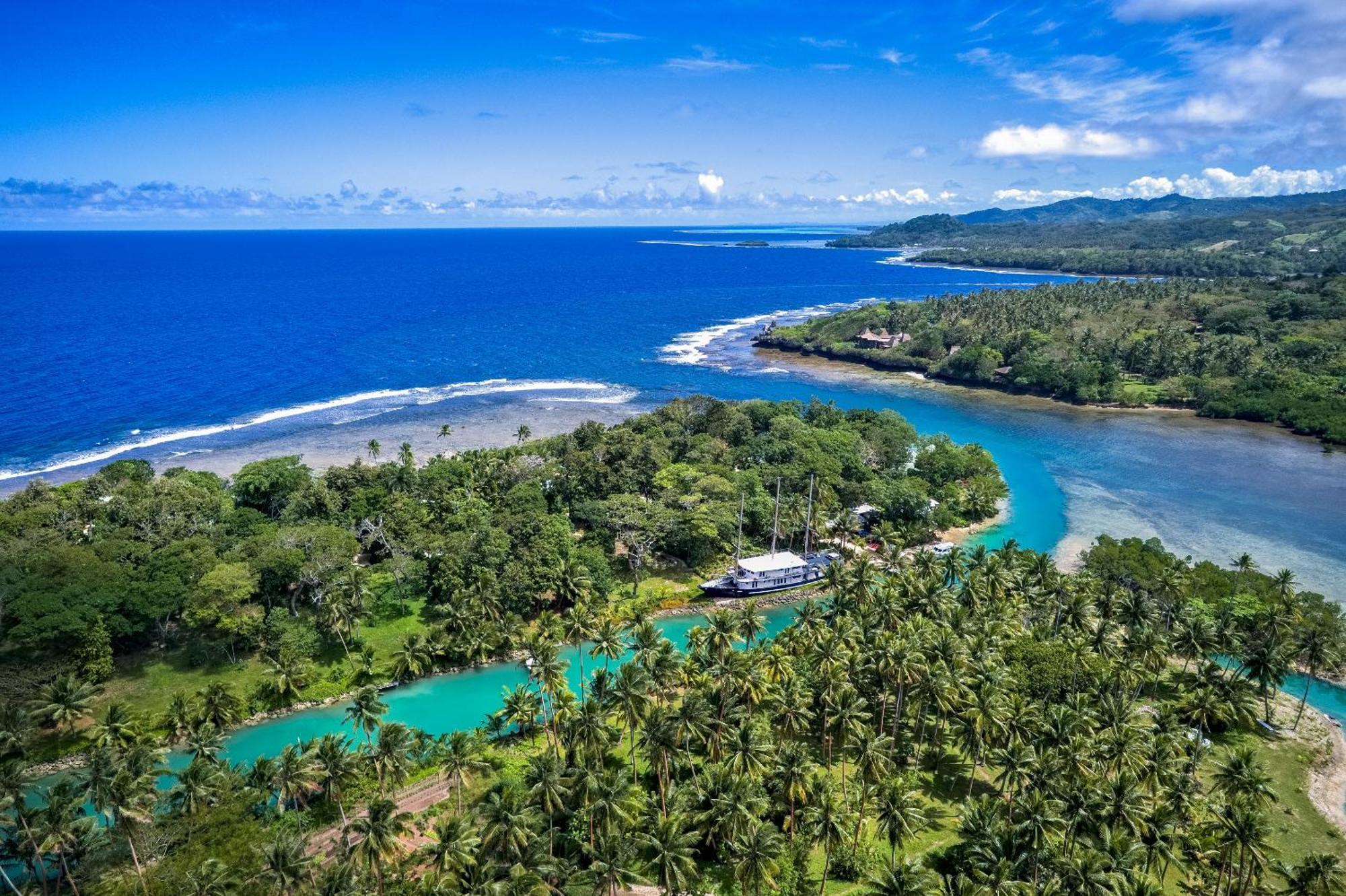 Savasi Island Resort Савусаву Екстериор снимка