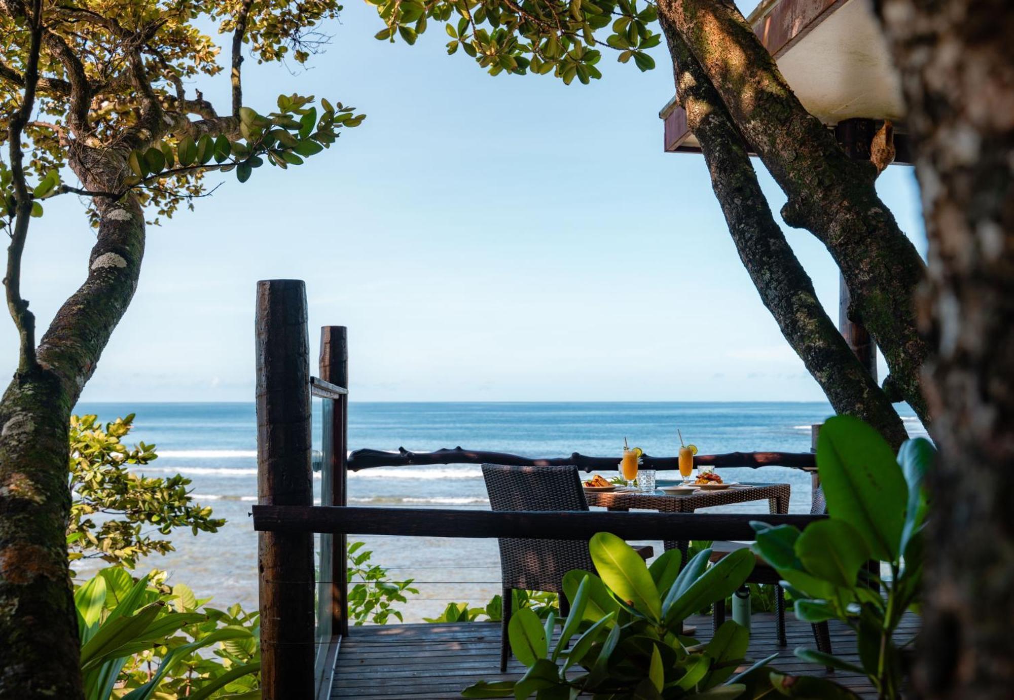 Savasi Island Resort Савусаву Екстериор снимка